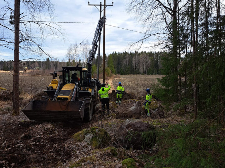Ilmalinjaverkon korjaus- ja rakennustyömaa