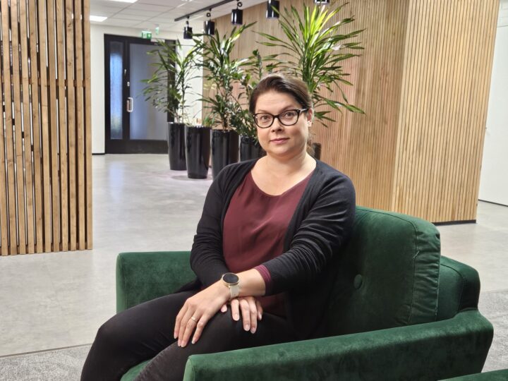 Kuvassa Vatajankoski Sähköverkon uusi verkostopäällikkö.