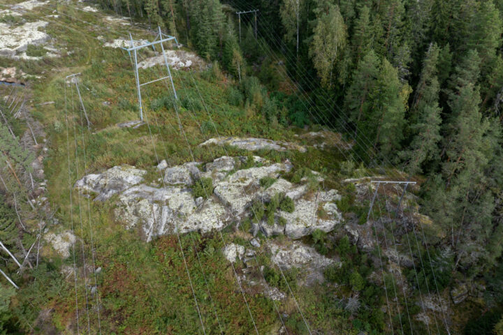 Sähkölinjoja ylhäältä kuvattuna